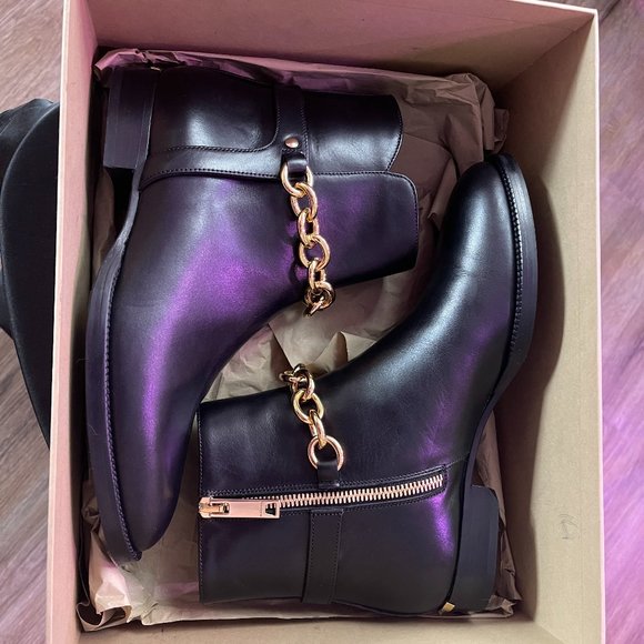 Burberry Tibbenham Ankle Boot with Gold Chain 36.5 - Picture 1 of 4